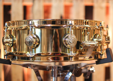 DW 4x14 Collector's Bell Brass Snare Drum w/ Gold Hardware - DRVN0414SPG