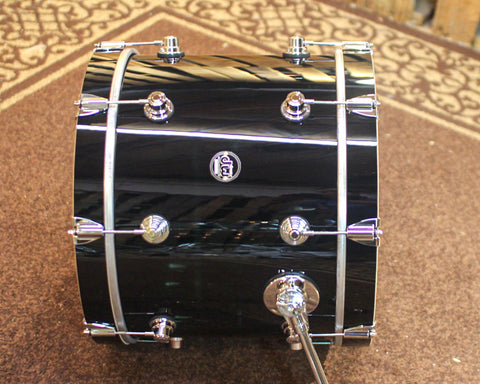 DW Performance Gloss Black Bass Drum - 14x18